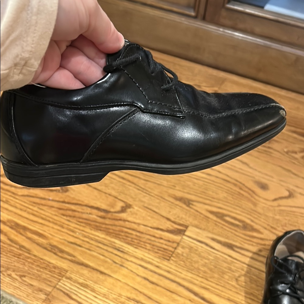 Florsheim Black Dress Shoes with Polished Leather - Picture 8 of 12